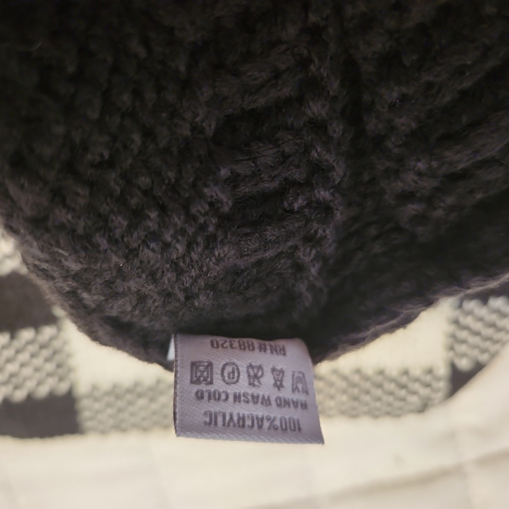 Hat - Picture 3 of 3